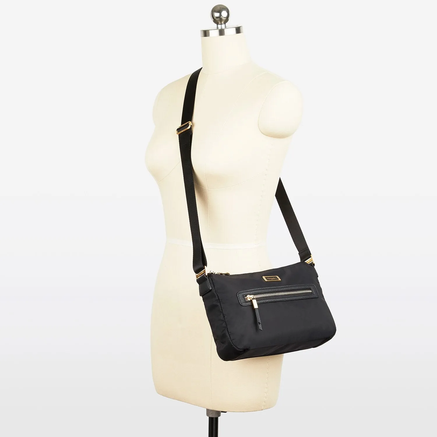 Baggallini Chloe Crossbody Black Nylon