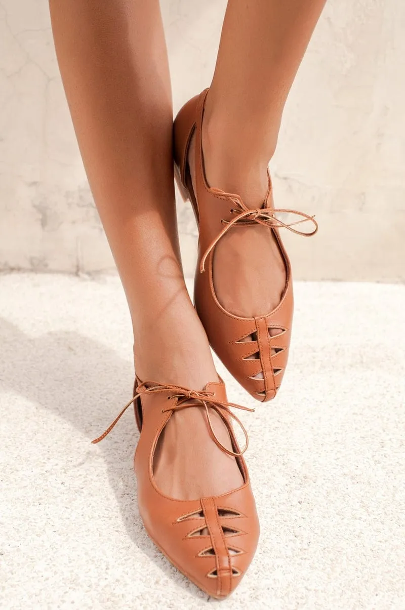 Eden Pointy Toe Ballet Flats in Vintage Camel