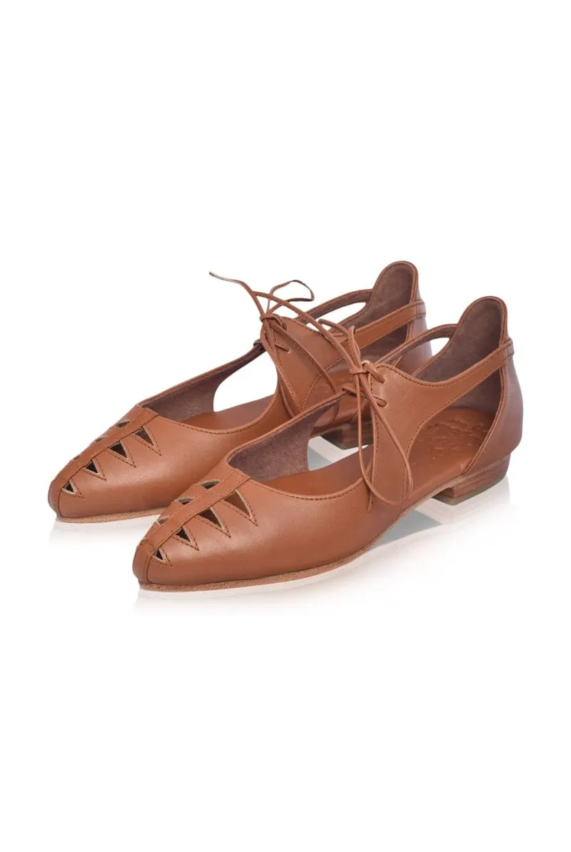 Eden Pointy Toe Ballet Flats in Vintage Camel