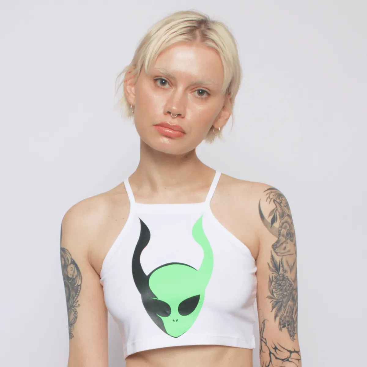 INVASION TANK CROP TOP WHITE