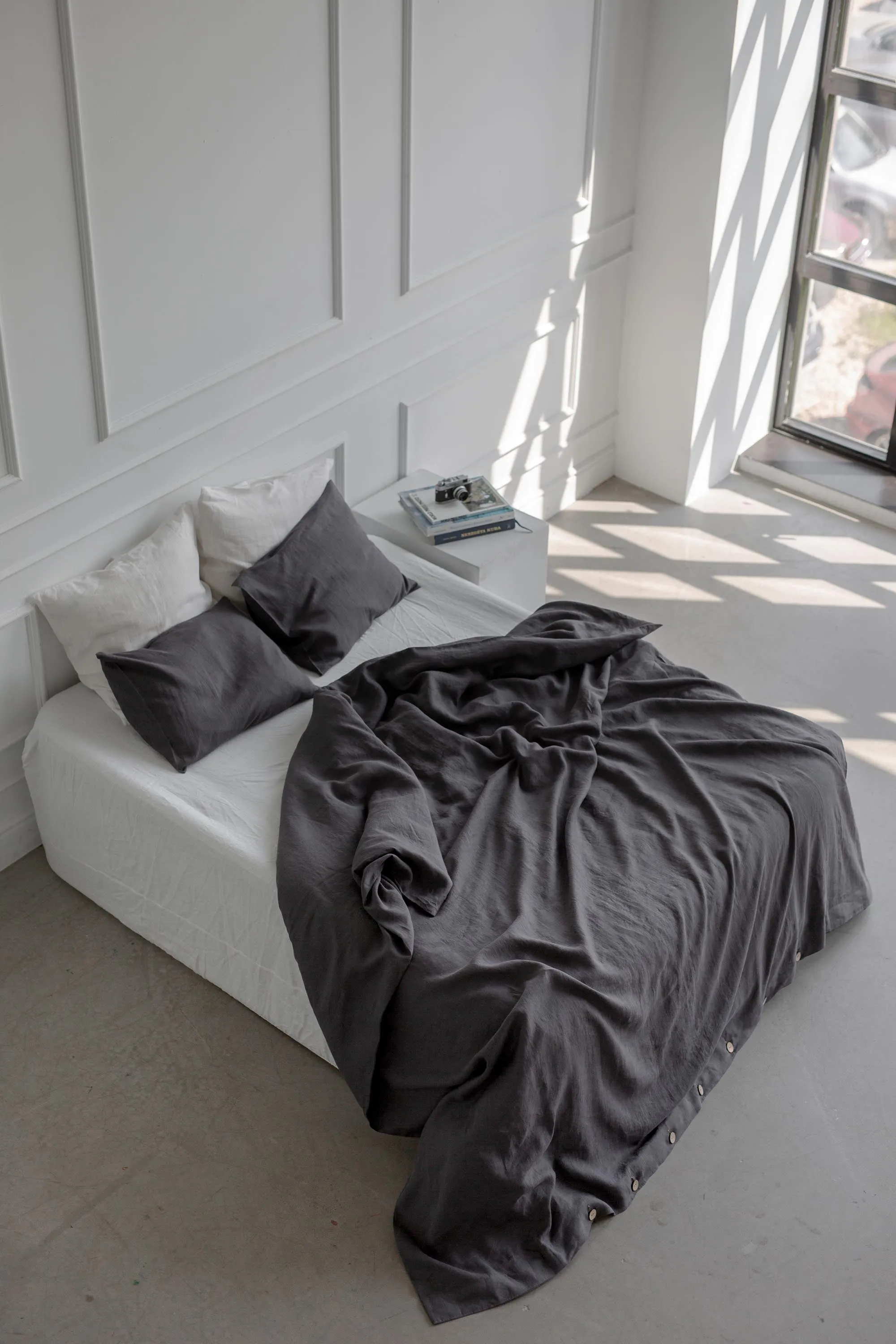 Linen duvet cover in Charcoal