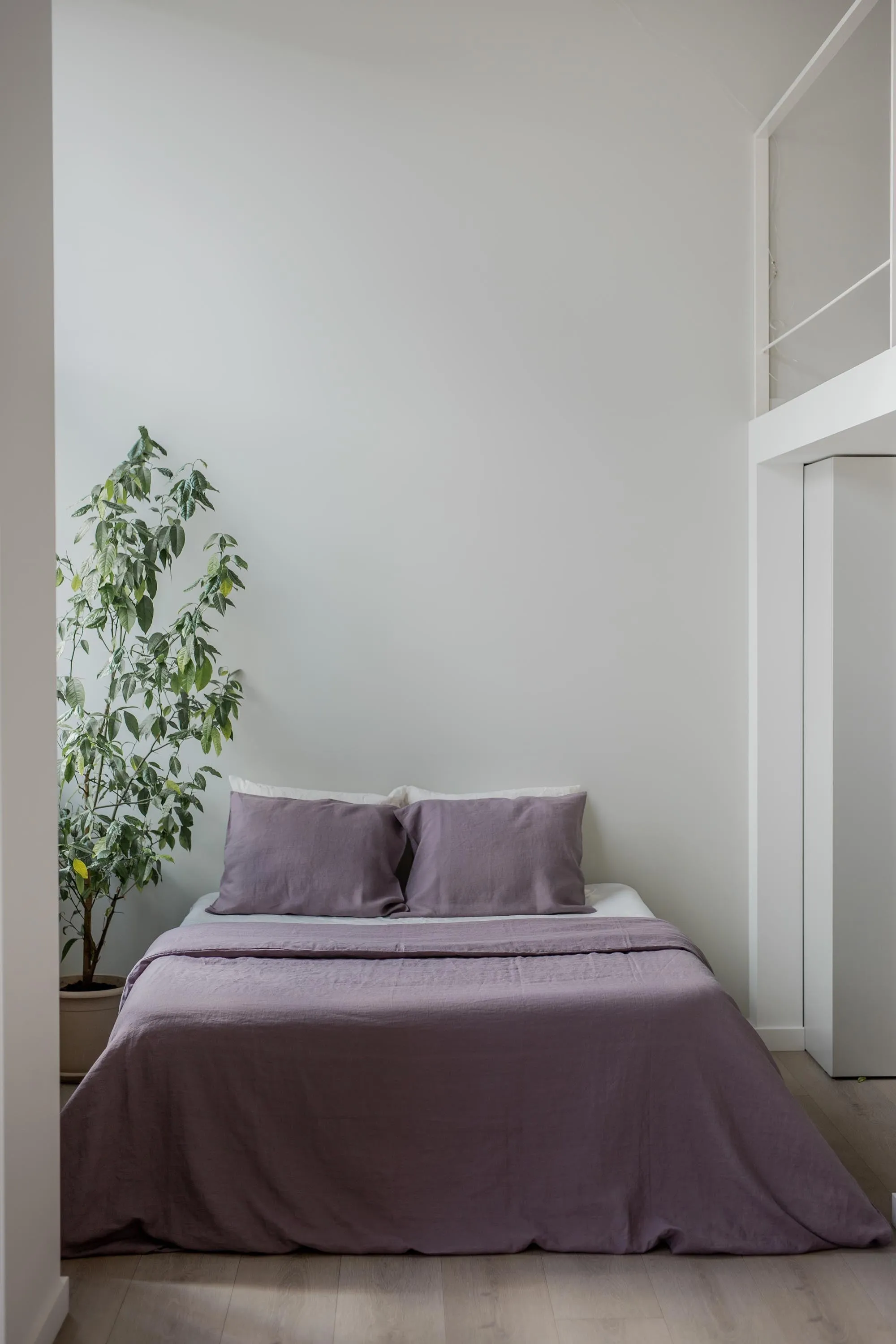 Linen duvet cover in Dusty Lavender