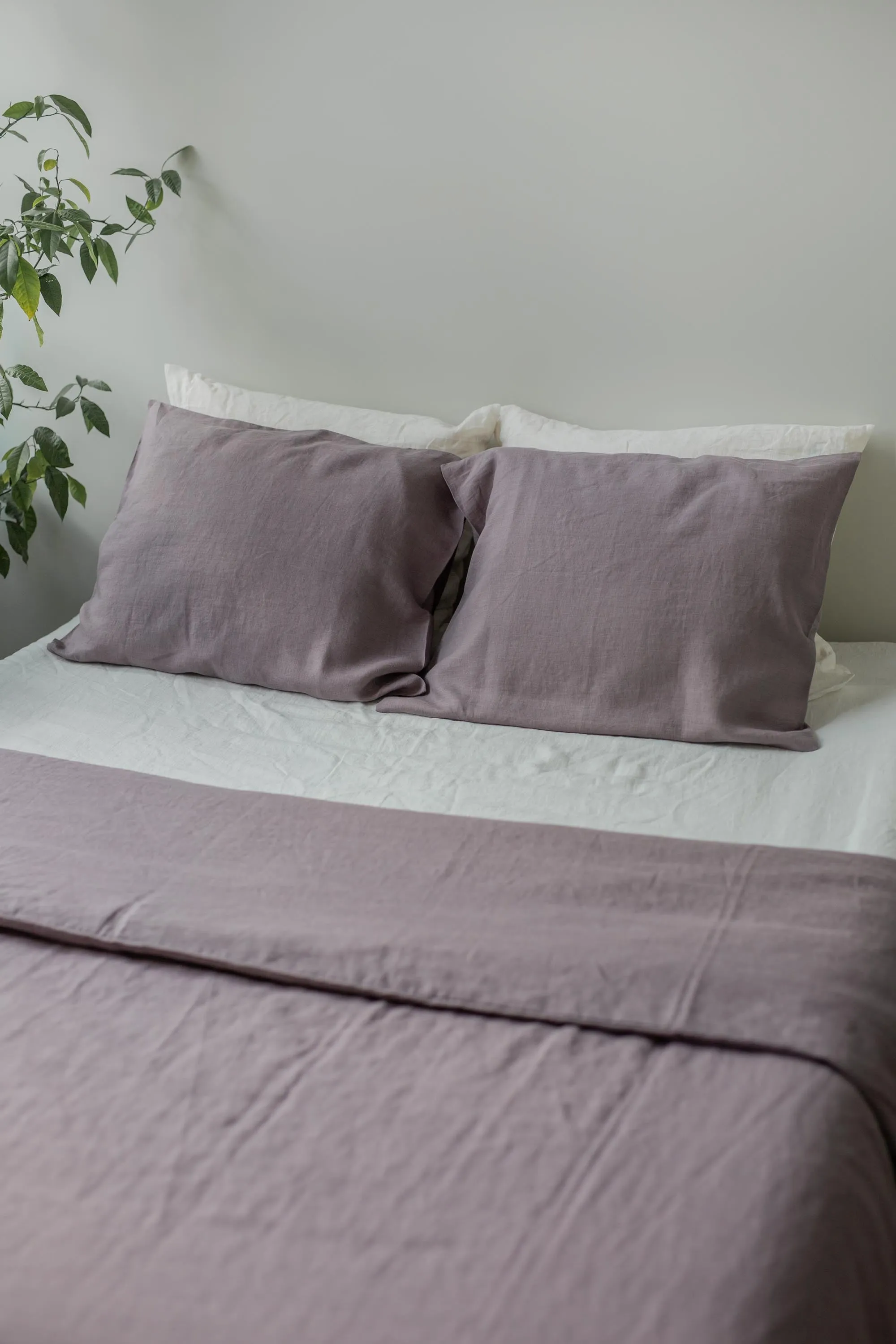 Linen duvet cover in Dusty Lavender