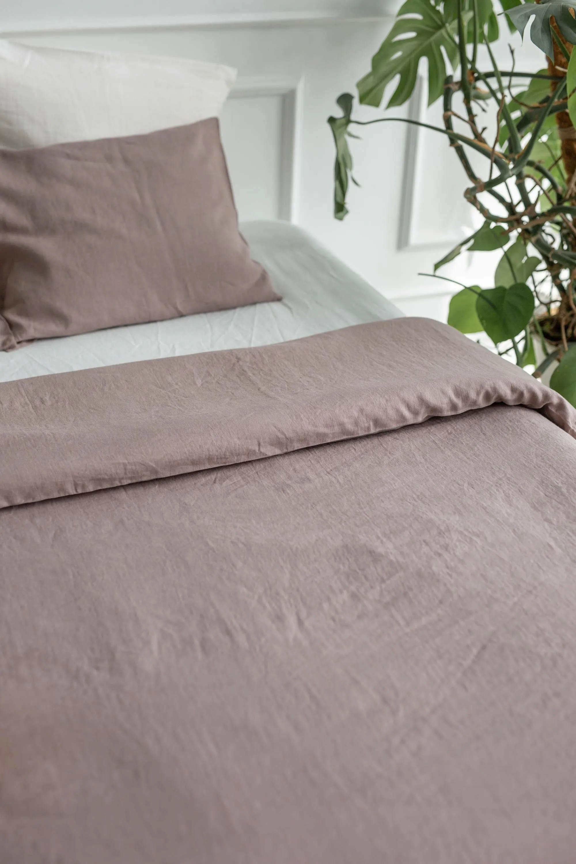 Linen duvet cover in Rosy Brown