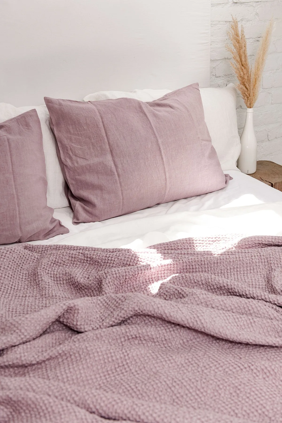 Linen pillowcase in Dusty Rose