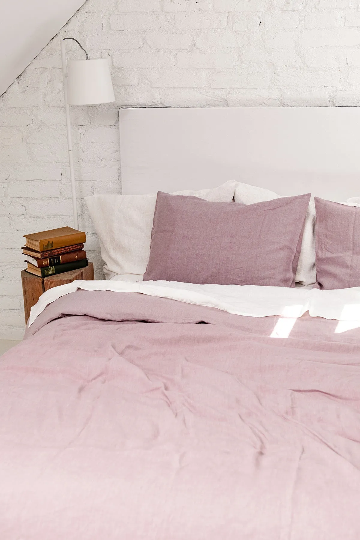 Linen pillowcase in Dusty Rose