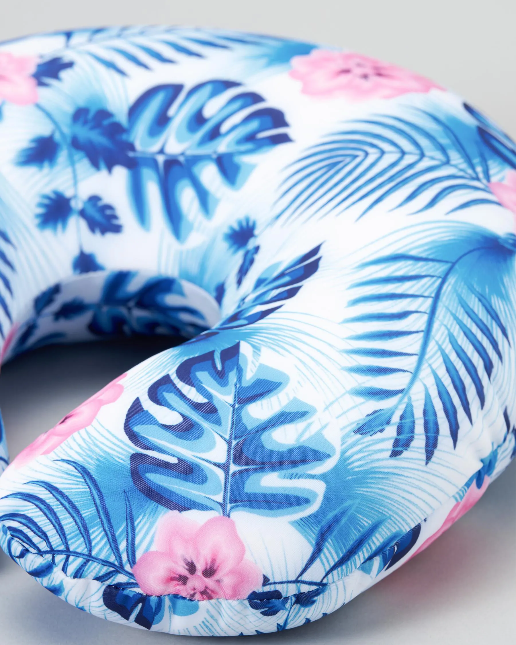 Mooloola Kualoa Neck Pillow