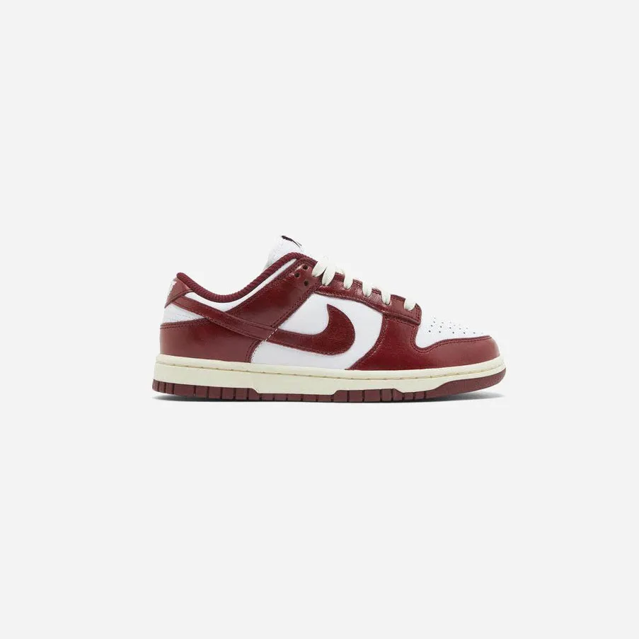 NIKE  DUNK LOW VINTAGE TEAM RED