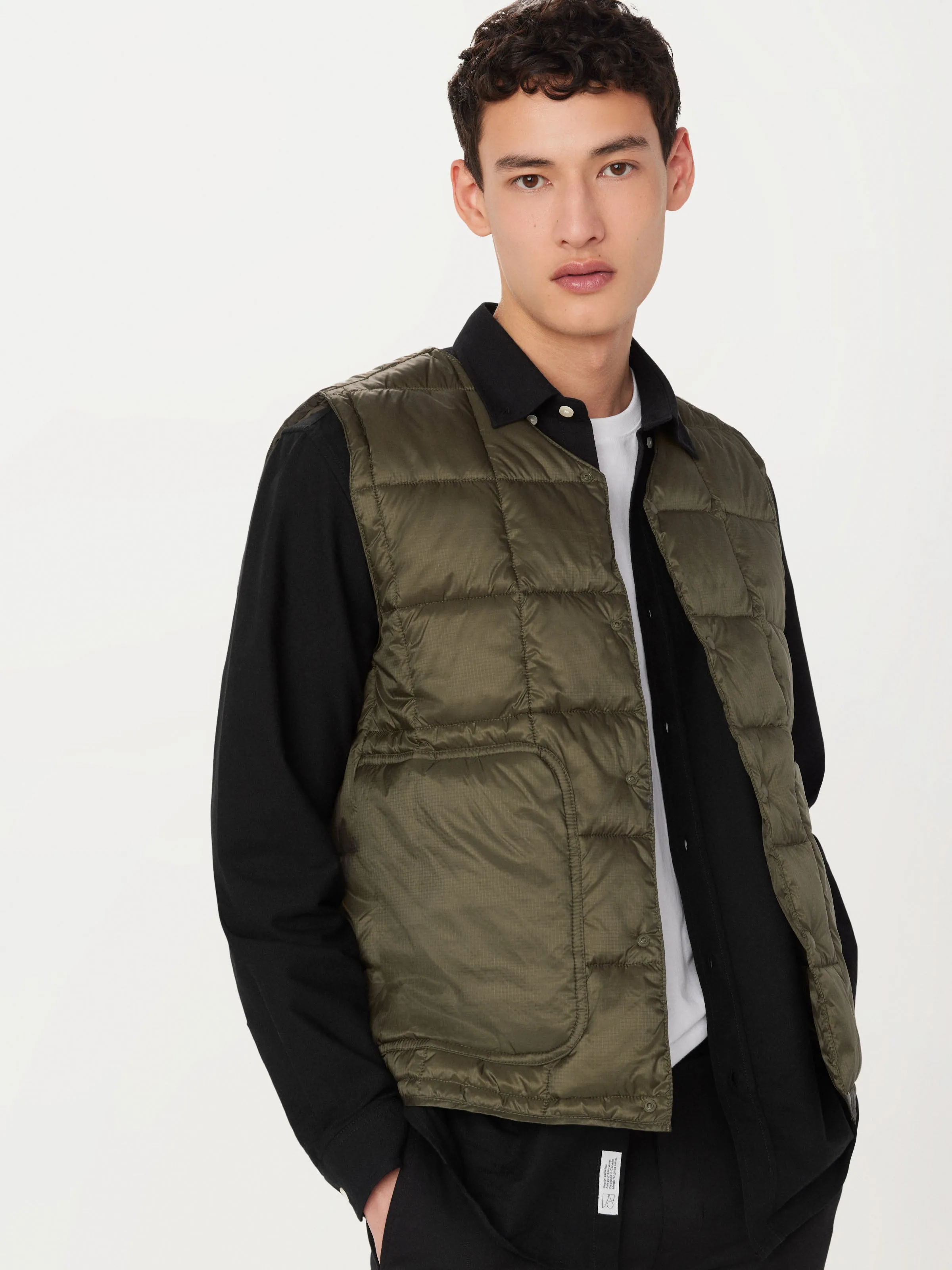 The Aero Packable Vest in Tuscany Green