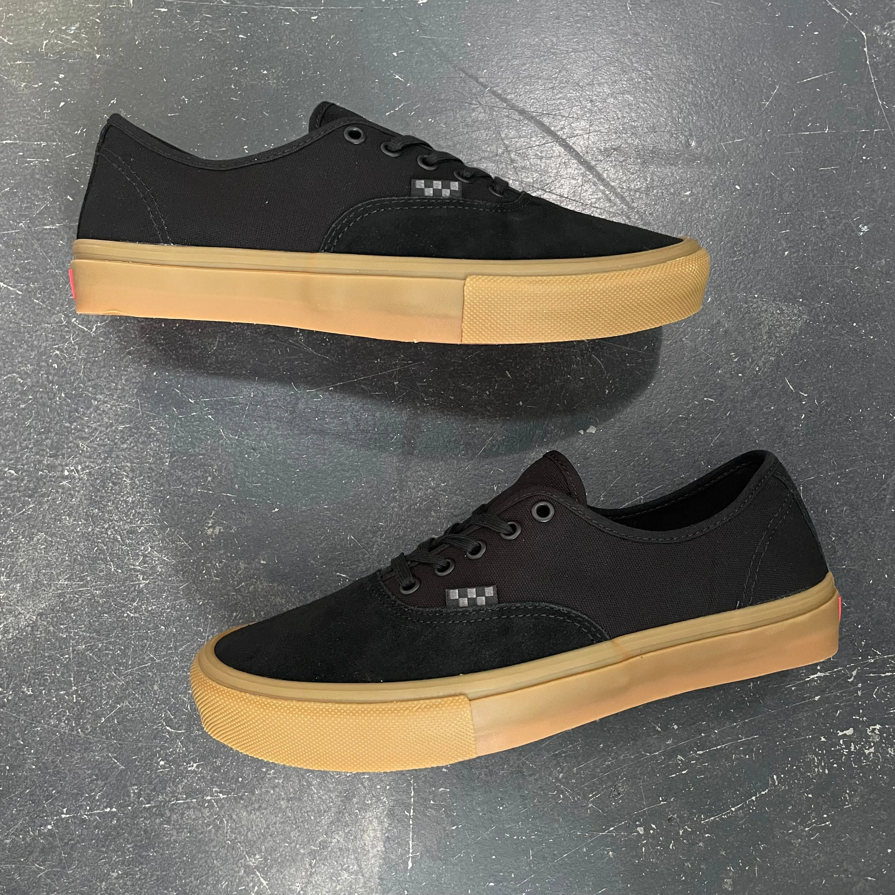 Vans Skate Authentic Black/Gum SALE